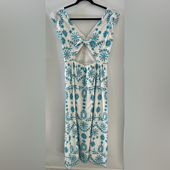 Lilly Pulitzer Lillyanne White and Blue Floral Eyelet Dress, Size 6 - Picture 5 of 5